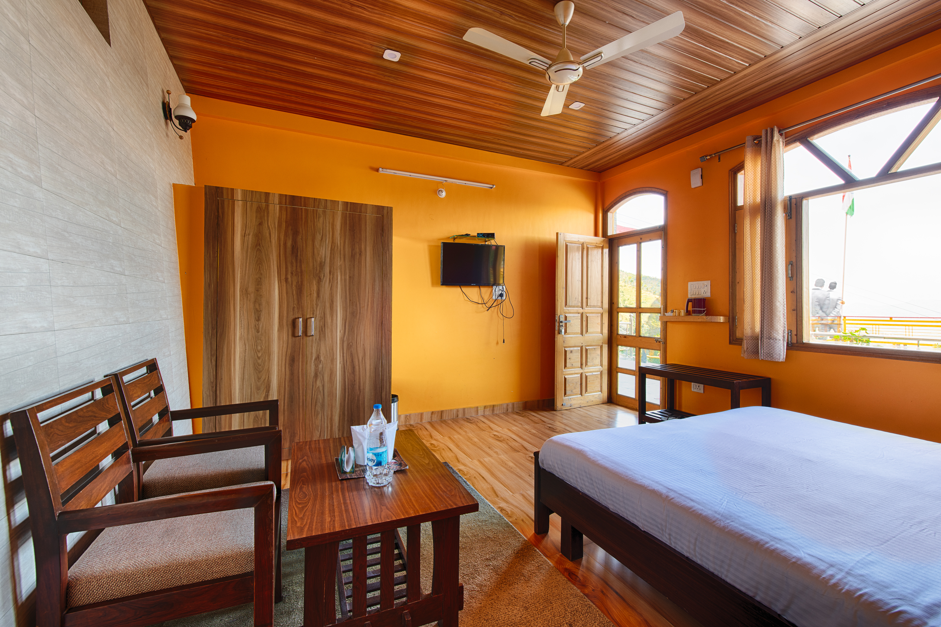 Best resort near Solan comfortable room with scenic view
