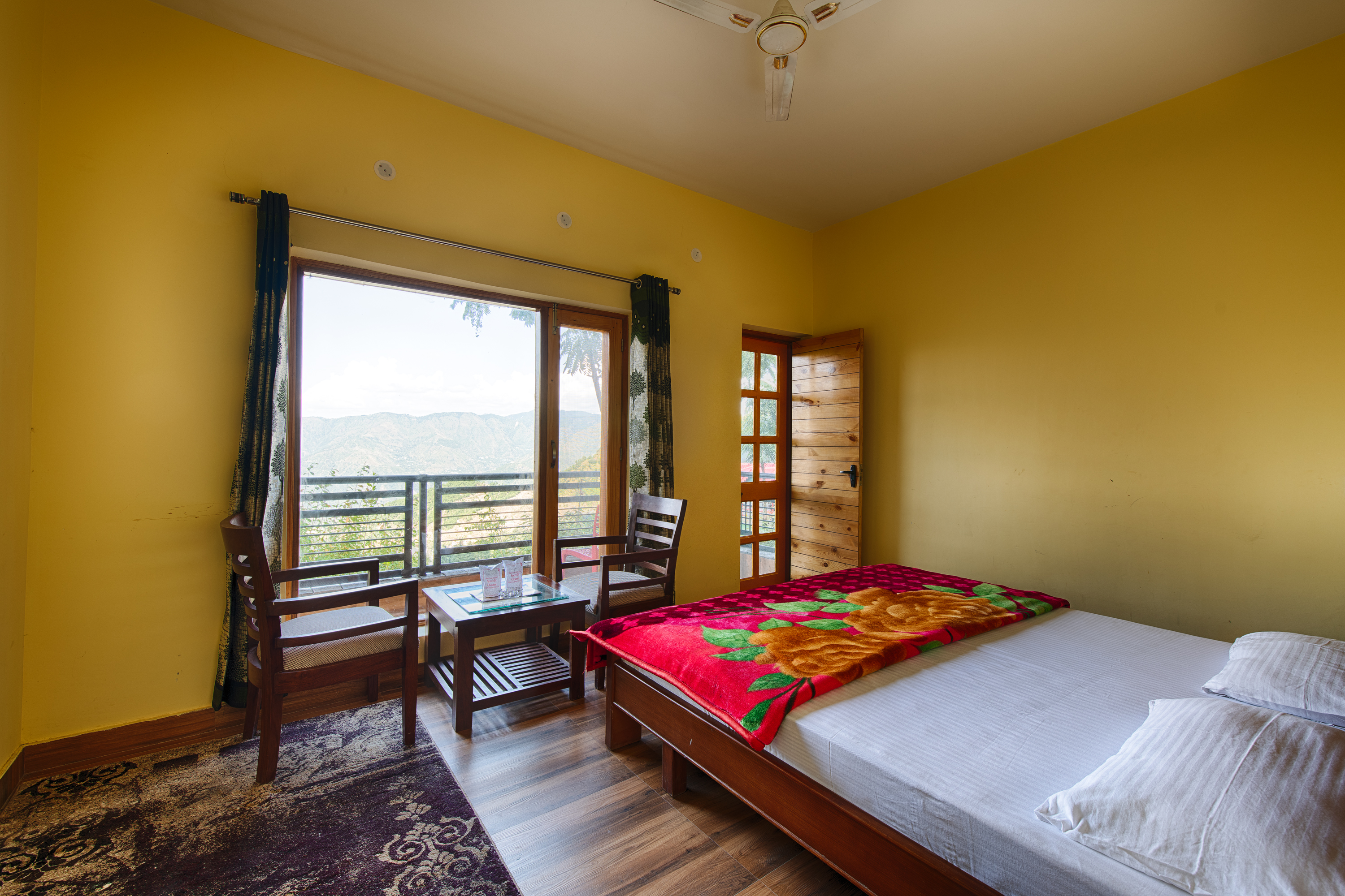 Resort in Solan room with mountain view
